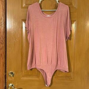 Size 3XL Women’s Mauve Pink Lily T-Shirt Bodysuit